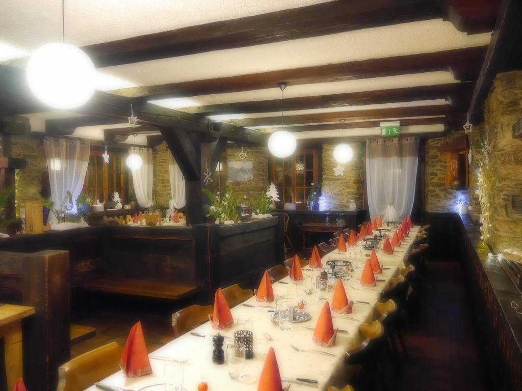 Hotel - Petit-Dejeuner Le Trift Zinal Εξωτερικό φωτογραφία