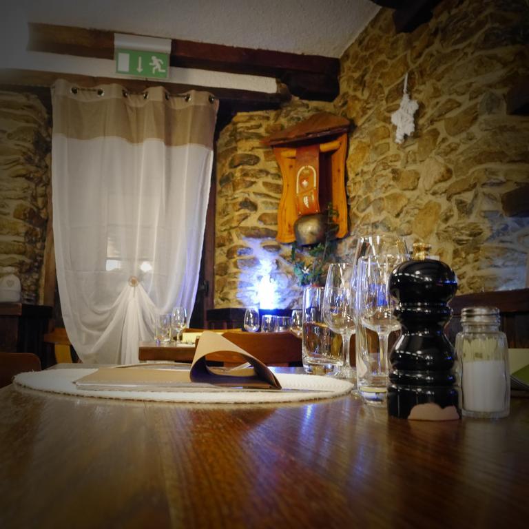 Hotel - Petit-Dejeuner Le Trift Zinal Εξωτερικό φωτογραφία